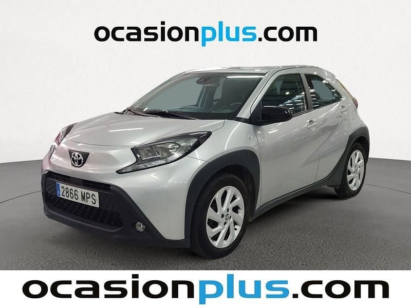 Gris Usado 2024 Toyota Aygo X Play SUV | 12.864 € (Precio justo) - Imagen 1/4