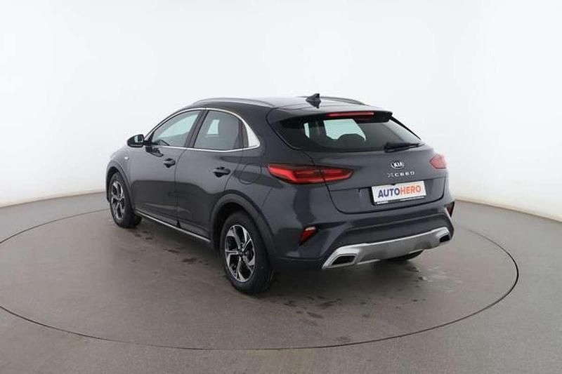 Usado Kia XCeed 121 CV (88 kW) 2020 Gris SUV