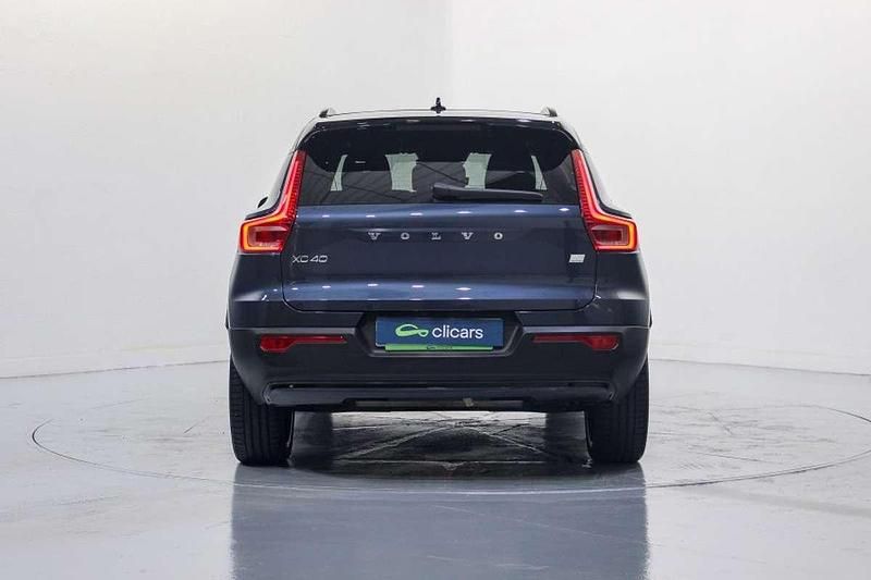 Usado Volvo XC40 Plus 179 CV (131 kW) 2022 Negro SUV
