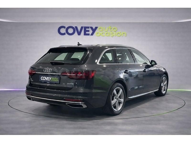 Usado Audi A4 Advanced Plus 163 CV (119 kW) 2022 Gris / plata Familiar