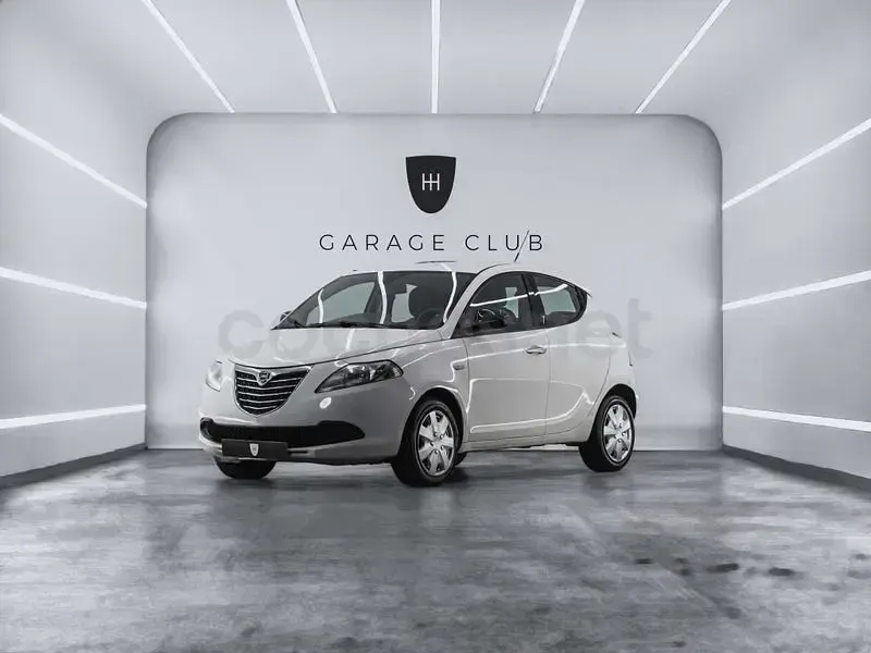 Usado Lancia Ypsilon Silver 69 CV (50 kW) 2012 Utilitario