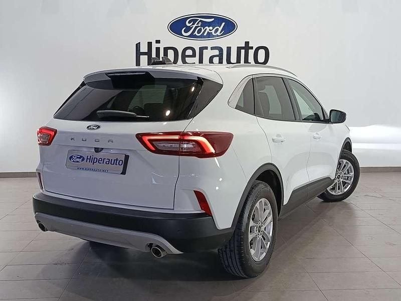 Usado Ford Kuga Titanium 150 CV (110 kW) 2025 Blanco SUV