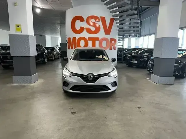 Usado Renault Clio Evolution 101 CV (74 kW) 2023 Plata Utilitario