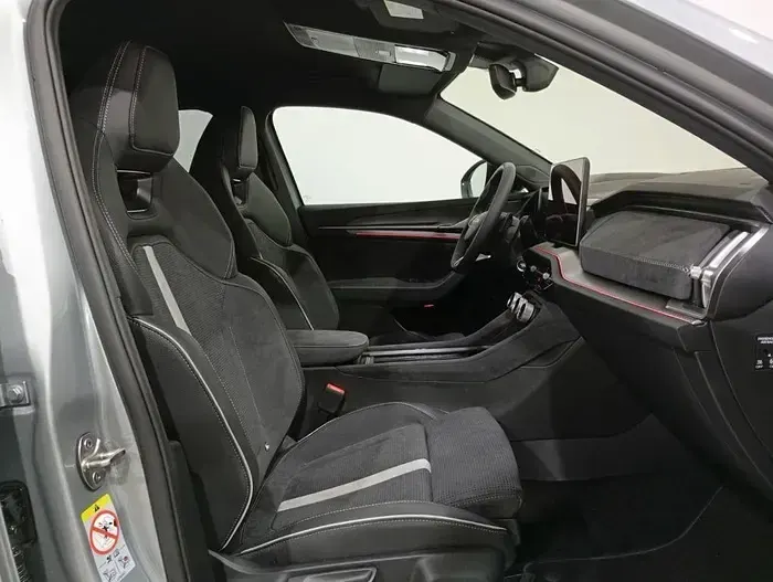 Usado Skoda Kodiaq SportLine 204 CV (150 kW) 2026 Gris plata SUV