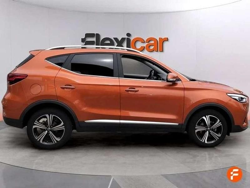 Usado MG ZS Comfort 106 CV (77 kW) 2023 Naranja SUV