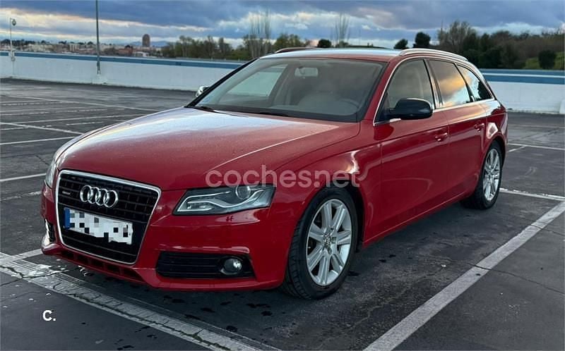 Usado Audi A4 160 CV (117 kW) 2009 Rojo Familiar