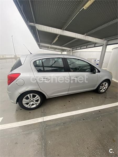 Gris / plata Usado 2012 Opel Corsa Selective Berlina | 3300 € (Buen precio) - Imagen 1/4