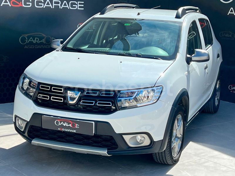 Usado Dacia Sandero Lauréate 90 CV (66 kW) 2017 Blanco Utilitario
