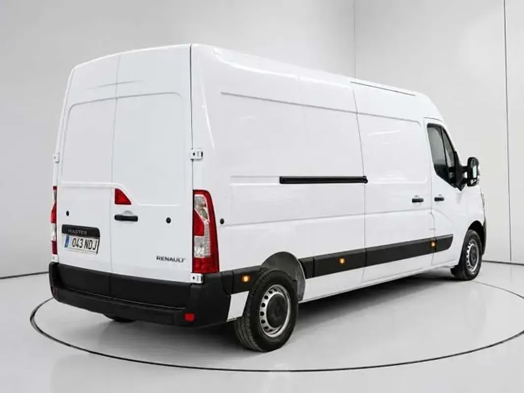 Usado Renault Master 179 CV (131 kW) 2022 Blanco Monovolumen