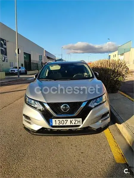 Usado Nissan Qashqai N-Connecta 115 CV (84 kW) 2019 Gris / plata SUV