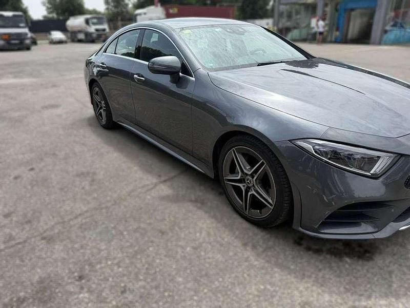 Usado Mercedes CLS300 245 CV (180 kW) 2019 Gris Coupe