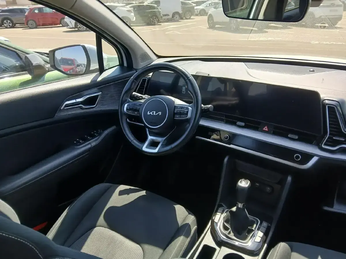 Usado Kia Sportage 230 CV (169 kW) 2022 Blanco SUV