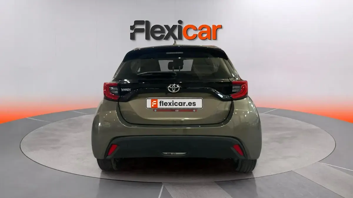 Usado Toyota Yaris Edition 125 CV (91 kW) 2022 Verde Utilitario