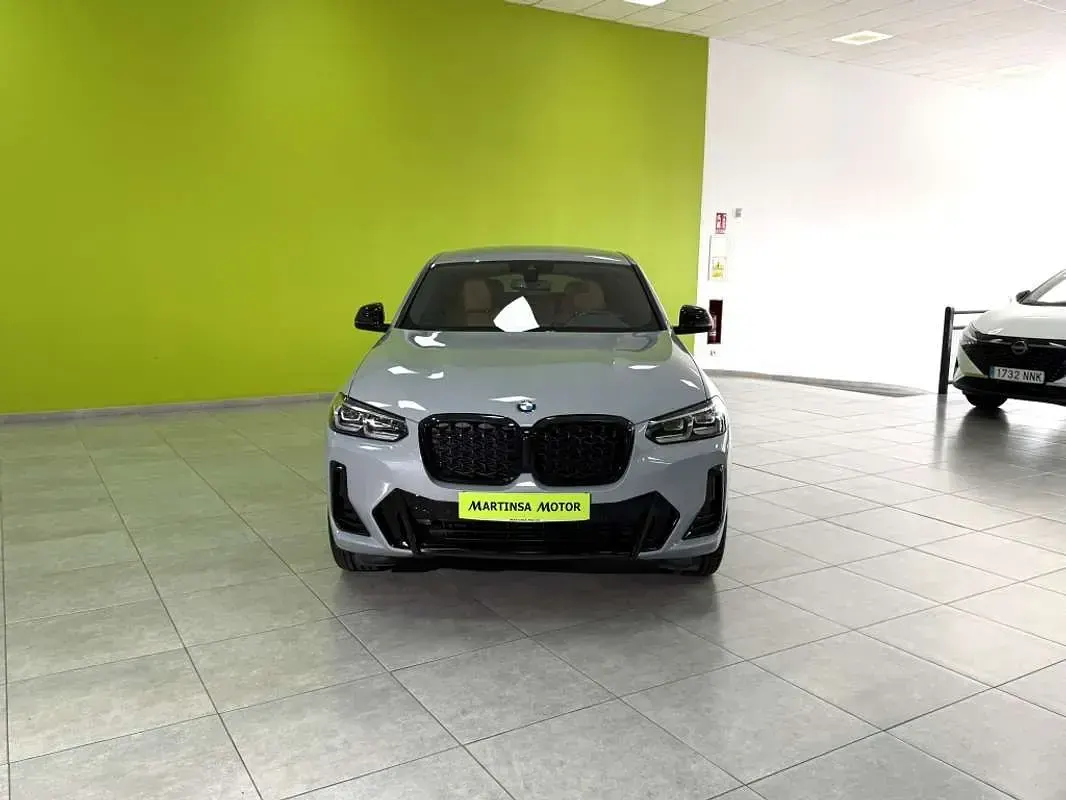 Usado BMW X4 Sport Line 190 CV (139 kW) 2024 Gris SUV