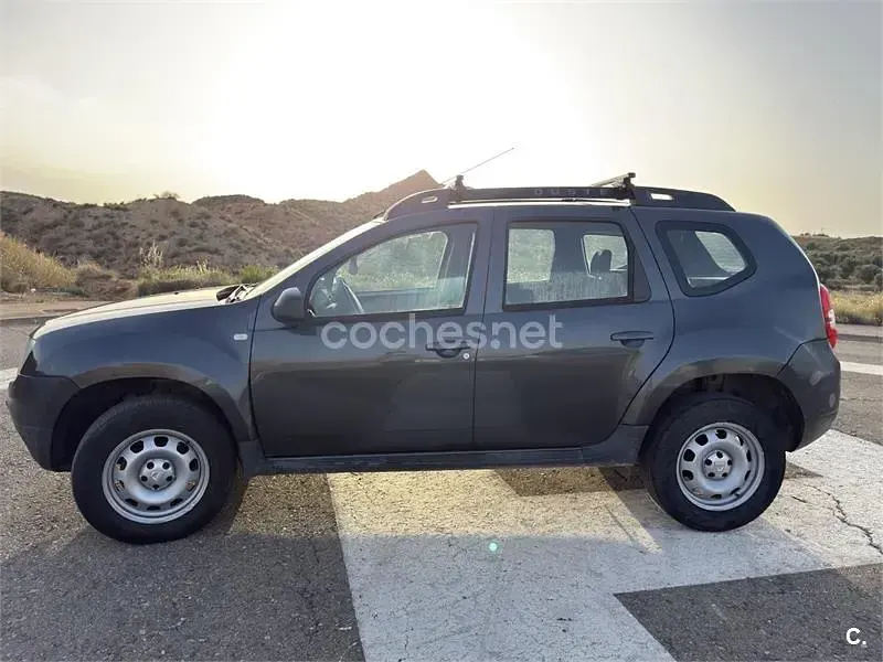 Usado Dacia Duster Ambiance 90 CV (66 kW) 2016 Gris / plata SUV