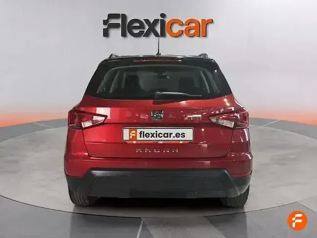 Usado Seat Arona Ecomotive 95 CV (69 kW) 2019 Rojo SUV