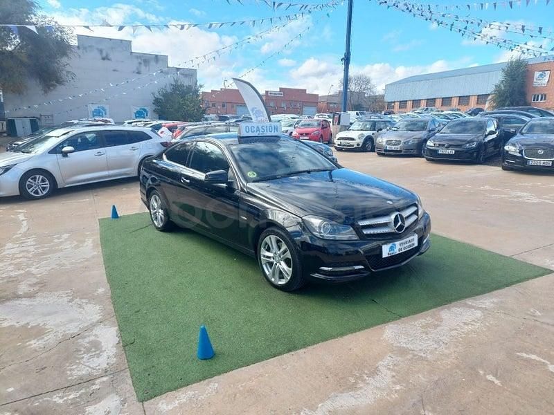 Usado Mercedes C220 170 CV (125 kW) 2012 Negro Coupe