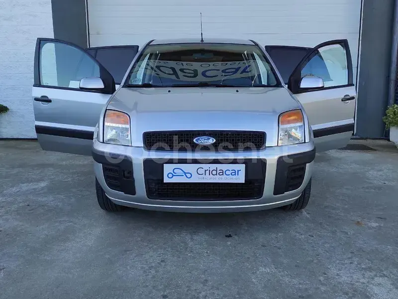 Usado Ford Fusion Ambiente 68 CV (50 kW) 2008 Gris / plata Utilitario