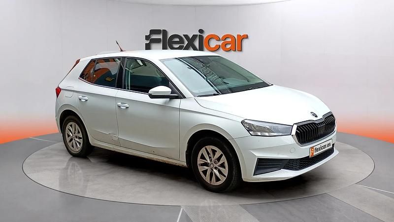 Usado Skoda Fabia Ambition 95 CV (69 kW) 2023 Blanco Utilitario