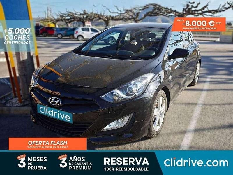 Usado Hyundai i30 90 CV (66 kW) 2013 Negro Utilitario