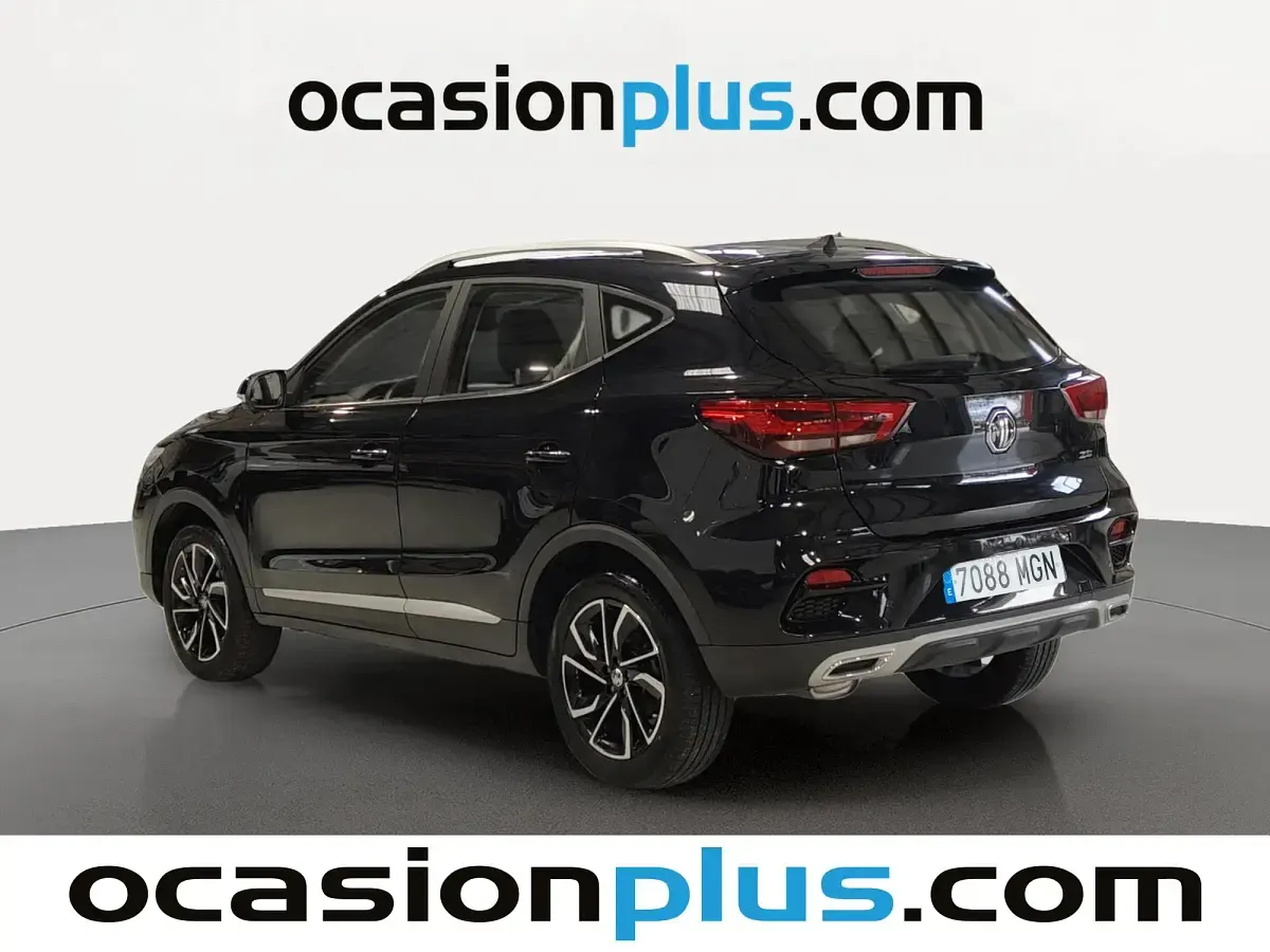 Usado MG ZS Luxury 111 CV (81 kW) 2023 Negro SUV