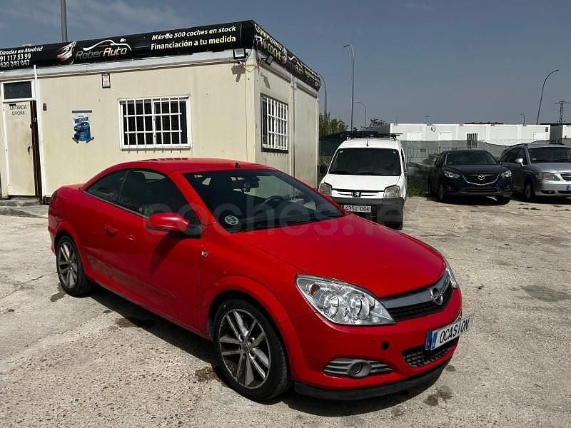Usado Opel Astra Cabriolet Cosmo 150 HP (110 kW) 2007 Vermelho Cabrios