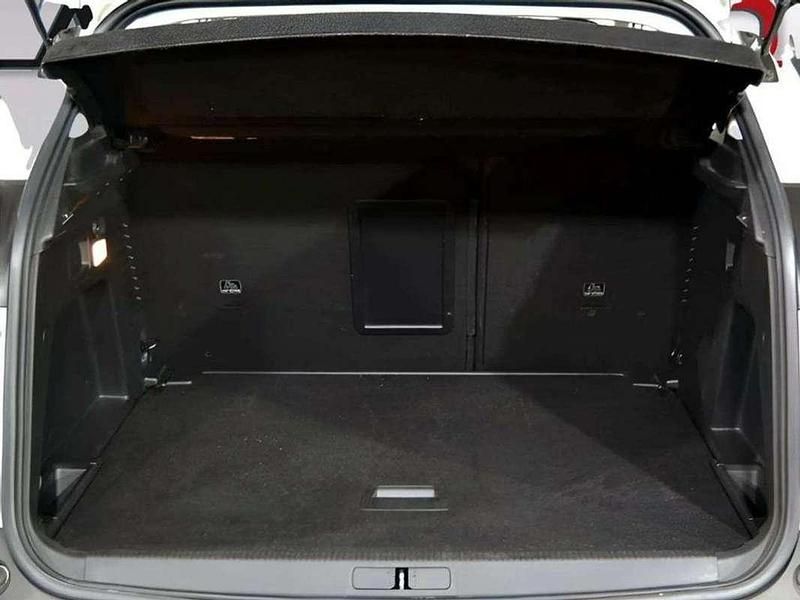 Usado Peugeot 3008 Allure 131 CV (96 kW) 2018 Blanco SUV