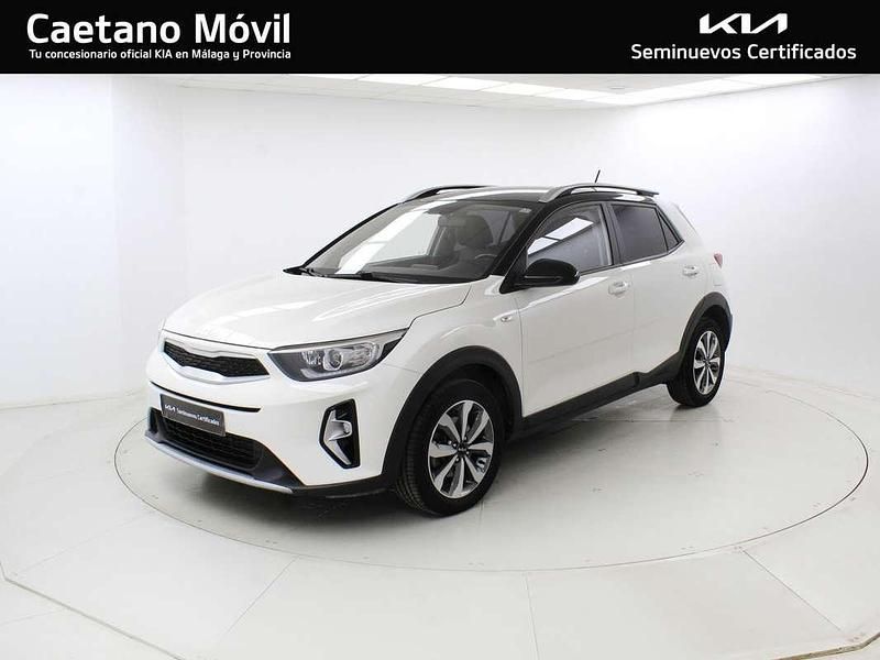 Usado Kia Stonic 84 CV (61 kW) 2022 Blanco SUV