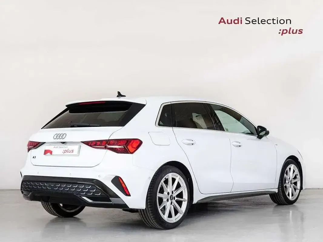 Usado Audi A3 Sportback S-Line 150 CV (110 kW) 2025 Blanco Utilitario