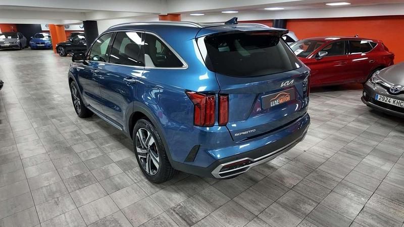 Usado Kia Sorento Plus 232 CV (170 kW) 2023 Azul SUV