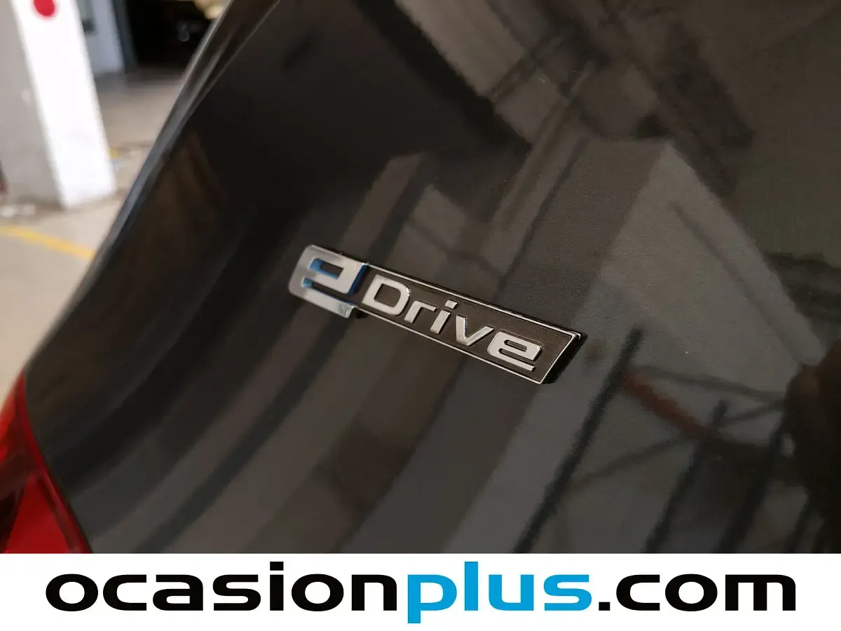 Usado BMW 225 Active Tourer iPerformance 224 CV (164 kW) 2018 Monovolumen