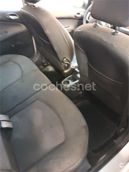 Gris / plata Usado 2010 Peugeot 206+ Utilitario | 1800 € (Super precio) - Imagen 1/4