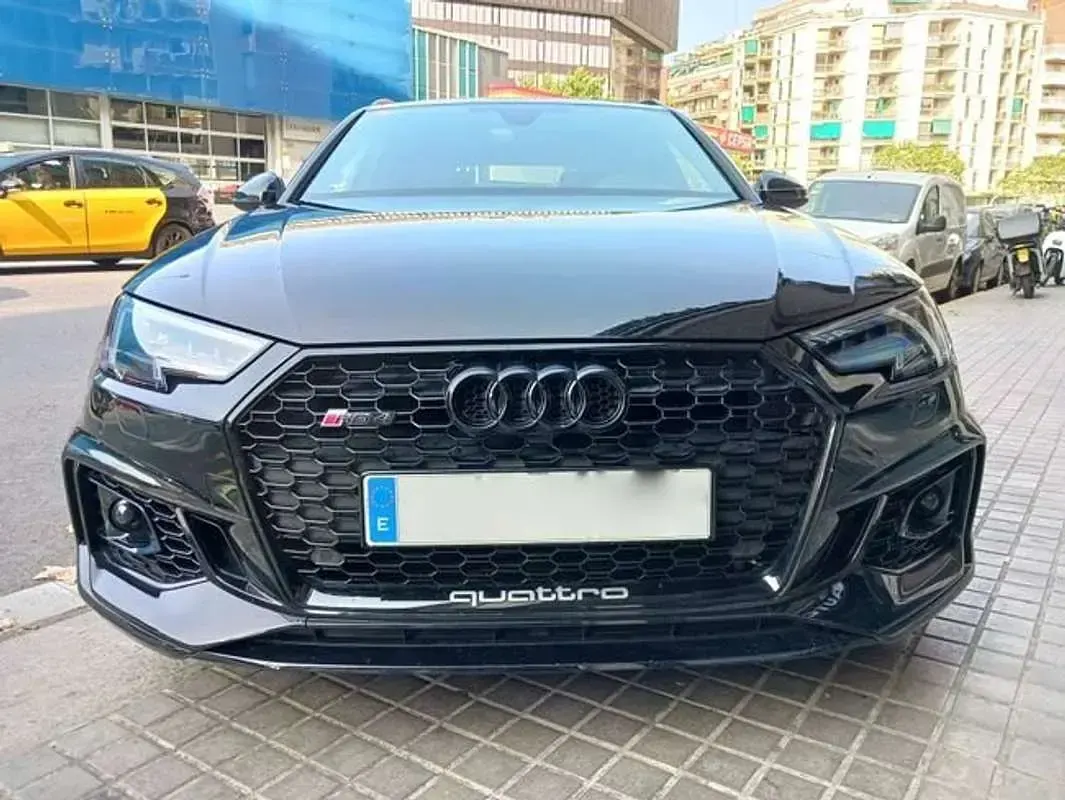 Usado Audi A4 450 CV (330 kW) 2019 Negro Familiar
