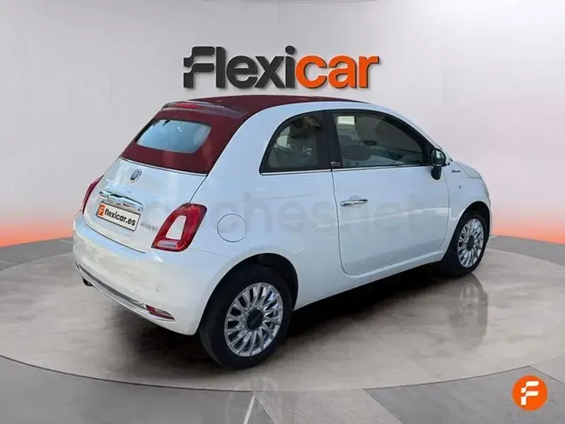 Usado Fiat 500C Dolcevita 70 CV (51 kW) 2022 Blanco Descapotable