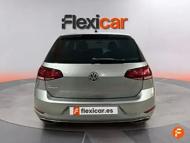 Usado VW Golf VII Advance 115 CV (84 kW) 2019 Gris Berlina