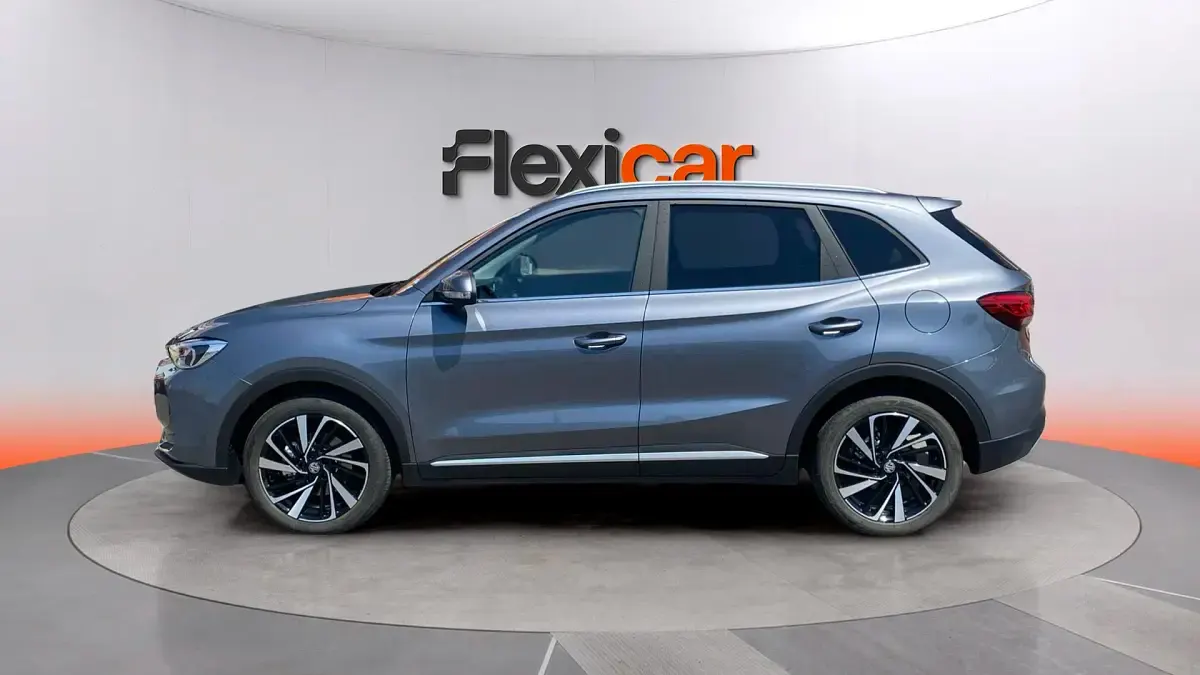 Usado MG ZS Comfort 197 CV (144 kW) 2026 Gris SUV