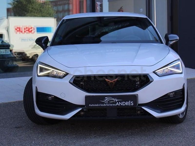 Usado Cupra Leon 150 CV (110 kW) 2024 Rojo Berlina