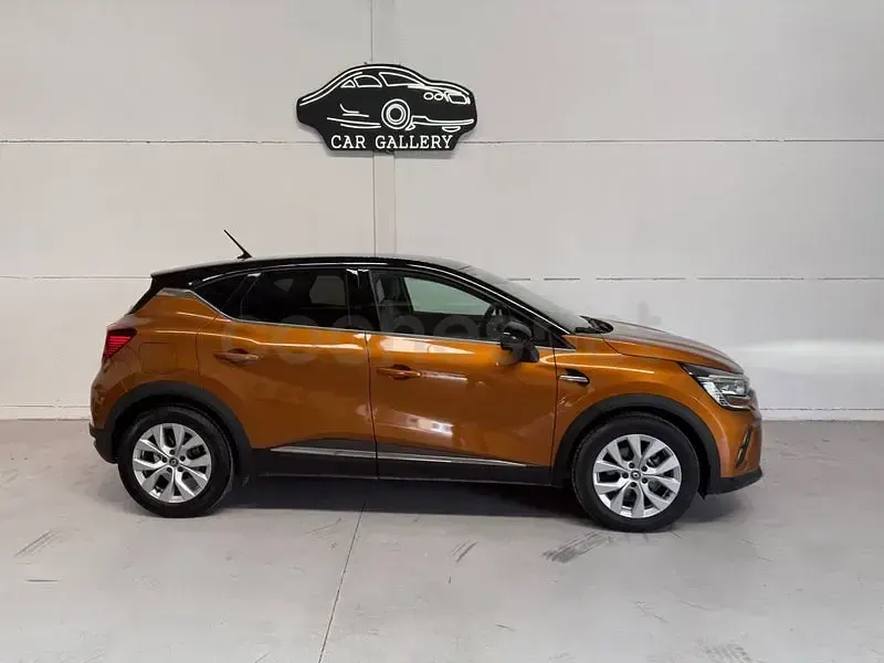 Usado Renault Captur Intens 145 CV (106 kW) 2021 Marrón SUV