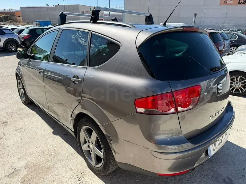 Usado Seat Altea XL I-Tech 105 CV (77 kW) 2014 Gris / plata Monovolumen