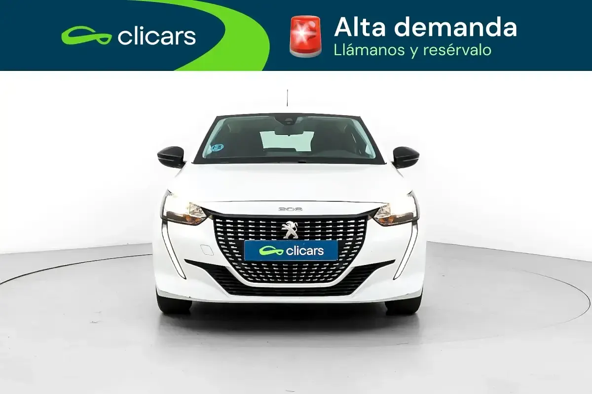 Usado Peugeot 208 Active 100 CV (73 kW) 2022 Blanco Utilitario