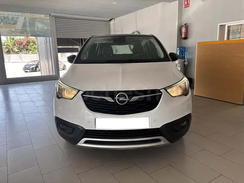 Usado Opel Crossland X Innovation 130 CV (95 kW) 2019 Blanco SUV
