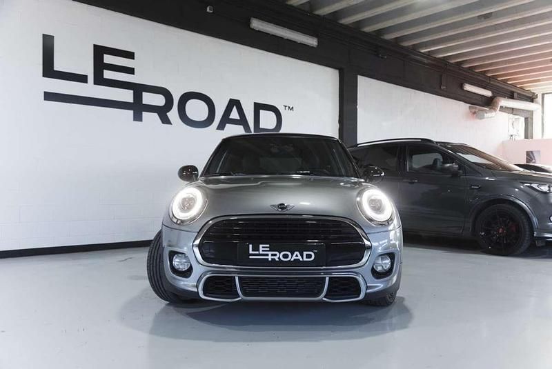 Usado Mini Cooper 136 CV (100 kW) 2018 Plateado Utilitario