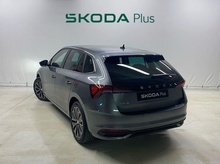 Gris Nuevo 2024 Skoda Scala Selection Utilitario | 26.900 € (Precio justo) - Imagen 1/4