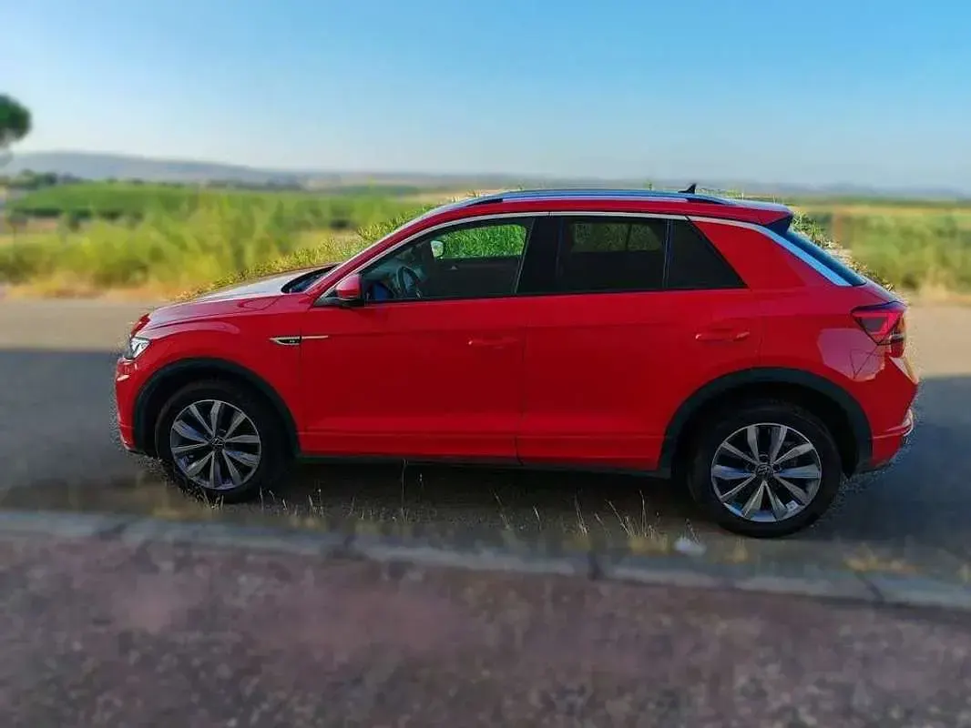 Usado VW T-Roc 116 CV (85 kW) 2022 Rojo SUV