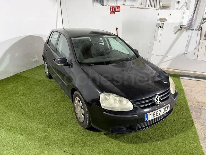 Usado VW Golf IV Highline 105 CV (77 kW) 2005 Negro Berlina