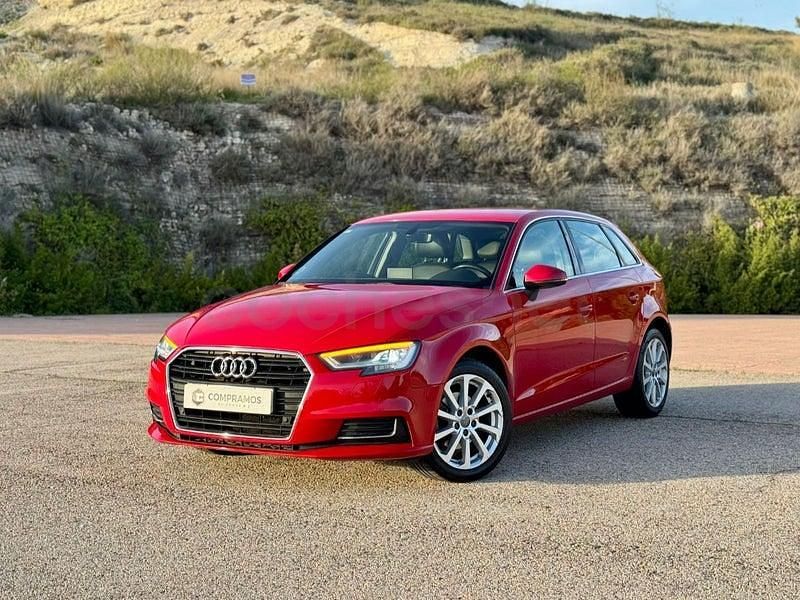 Usado Audi A3 Premium 116 CV (85 kW) 2018 Rojo Berlina