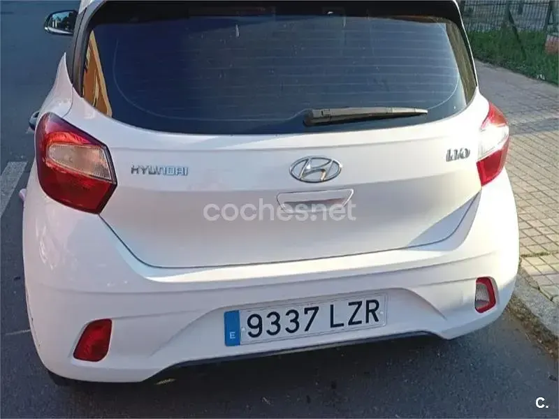 Usado Hyundai i10 67 CV (49 kW) 2022 Blanco Utilitario