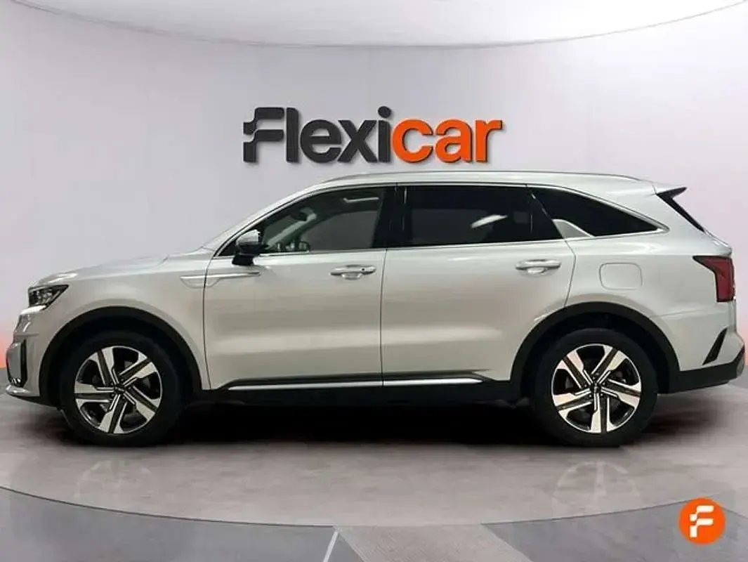 Usado Kia Sorento Plus 232 CV (170 kW) 2023 Gris SUV