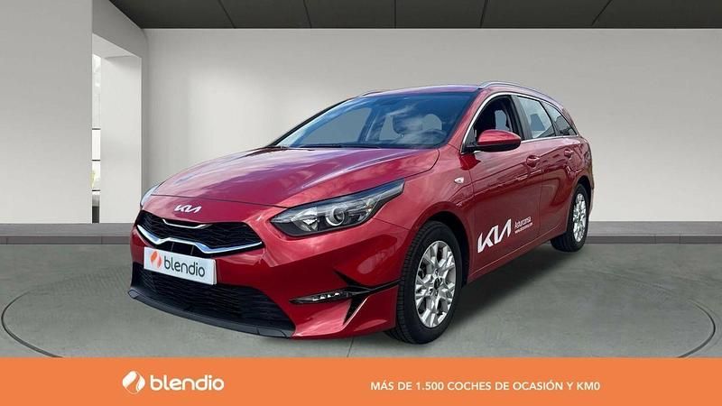 Usado Kia Ceed 120 CV (88 kW) 2024 Rojo Utilitario