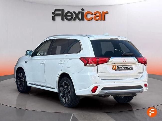 Usado Mitsubishi Outlander P-HEV 203 CV (149 kW) 2017 Blanco
